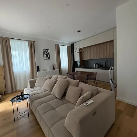 Nude Oasis 2 Lejlighed